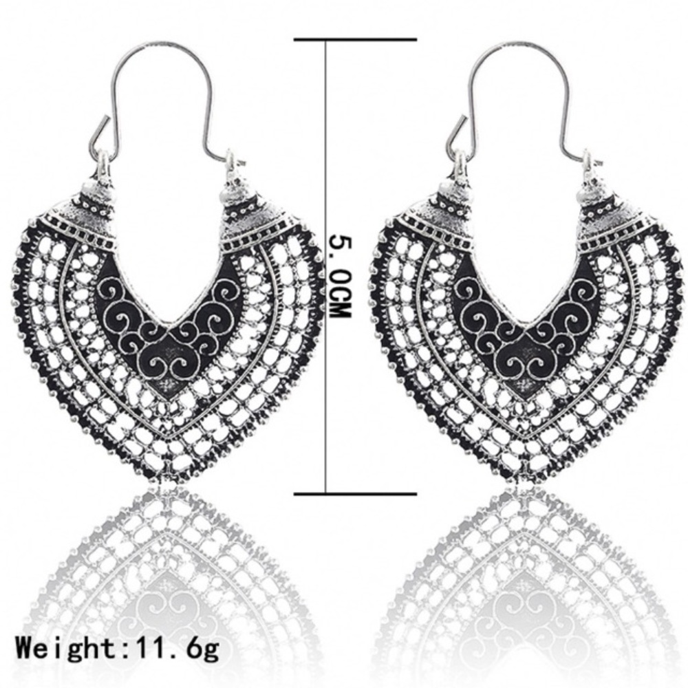 Antiqued Boho silver tone earrings - Picture 7 of 8